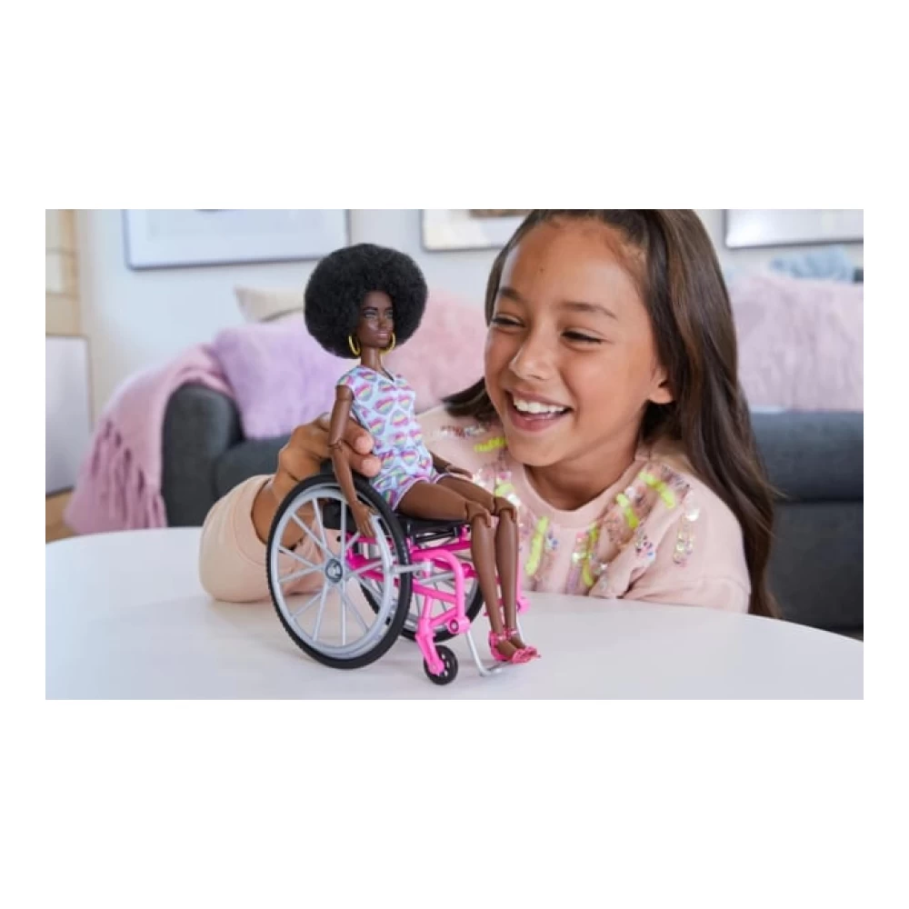 Barbie Fashionista Wheelchair Hearts - Image 3